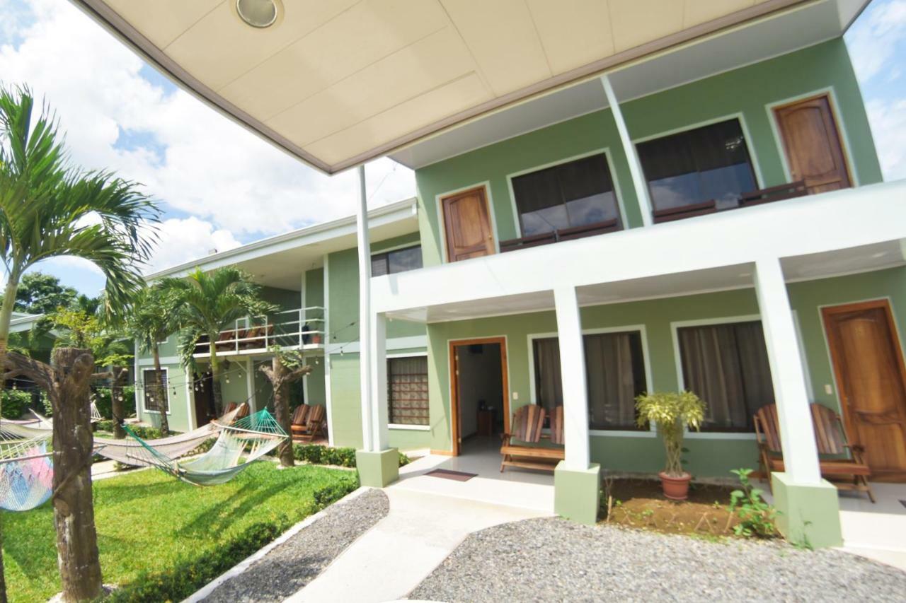 La Fortuna Backpackers Resort Экстерьер фото